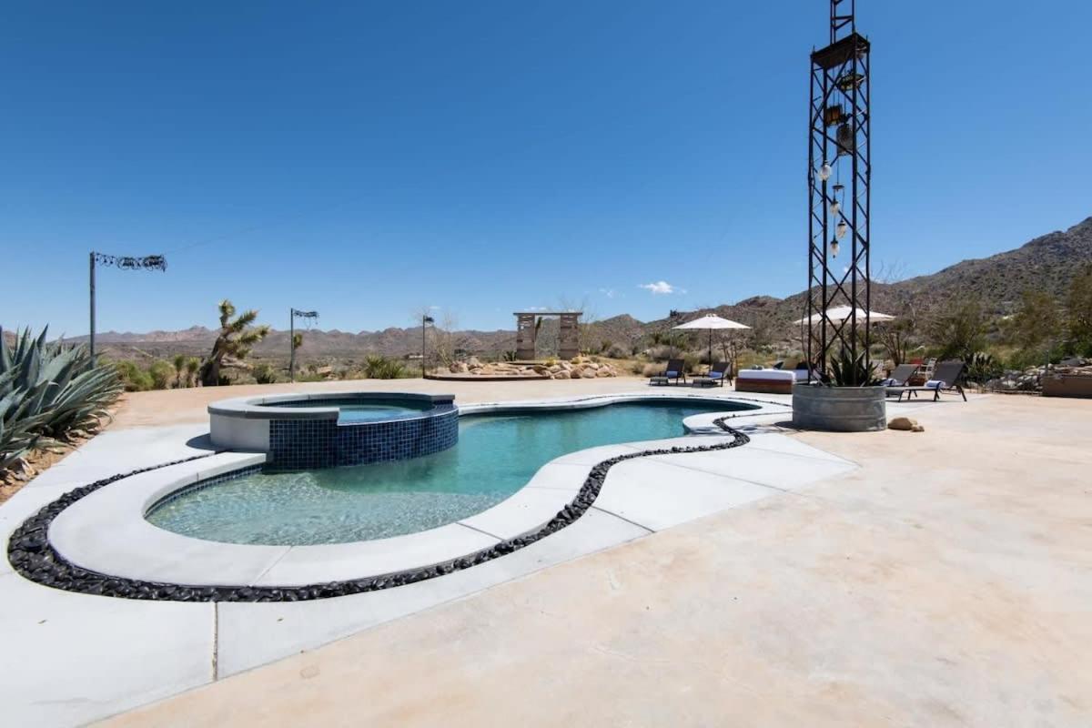 Renovated Lodge - Room 2 With Pool Access Joshua Tree Exterior photo